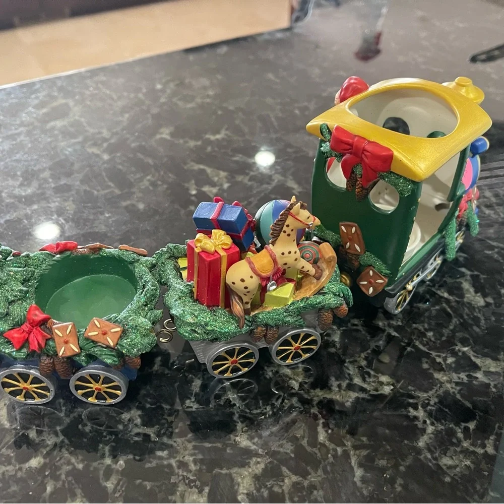 Partylite Santa Train Tea Light Set - Picture 3 of 4